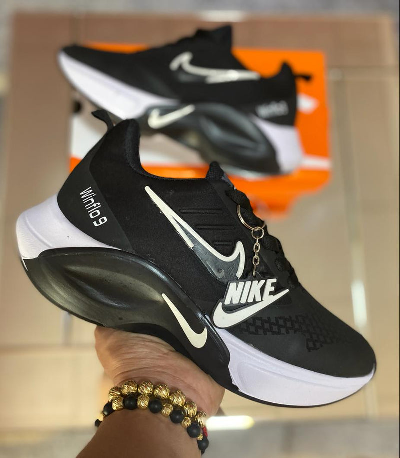 ¡La oferta vence a las 023:59:30! ⏳🔥- Tenis Nike Winflo - ¡Oferta VIP!